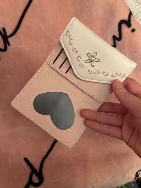 Women's Pink and White Floral trifold wallet